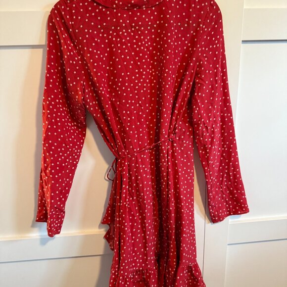 MGMs Red star wrap dress (size L but fits like M) - Picture 6 of 6